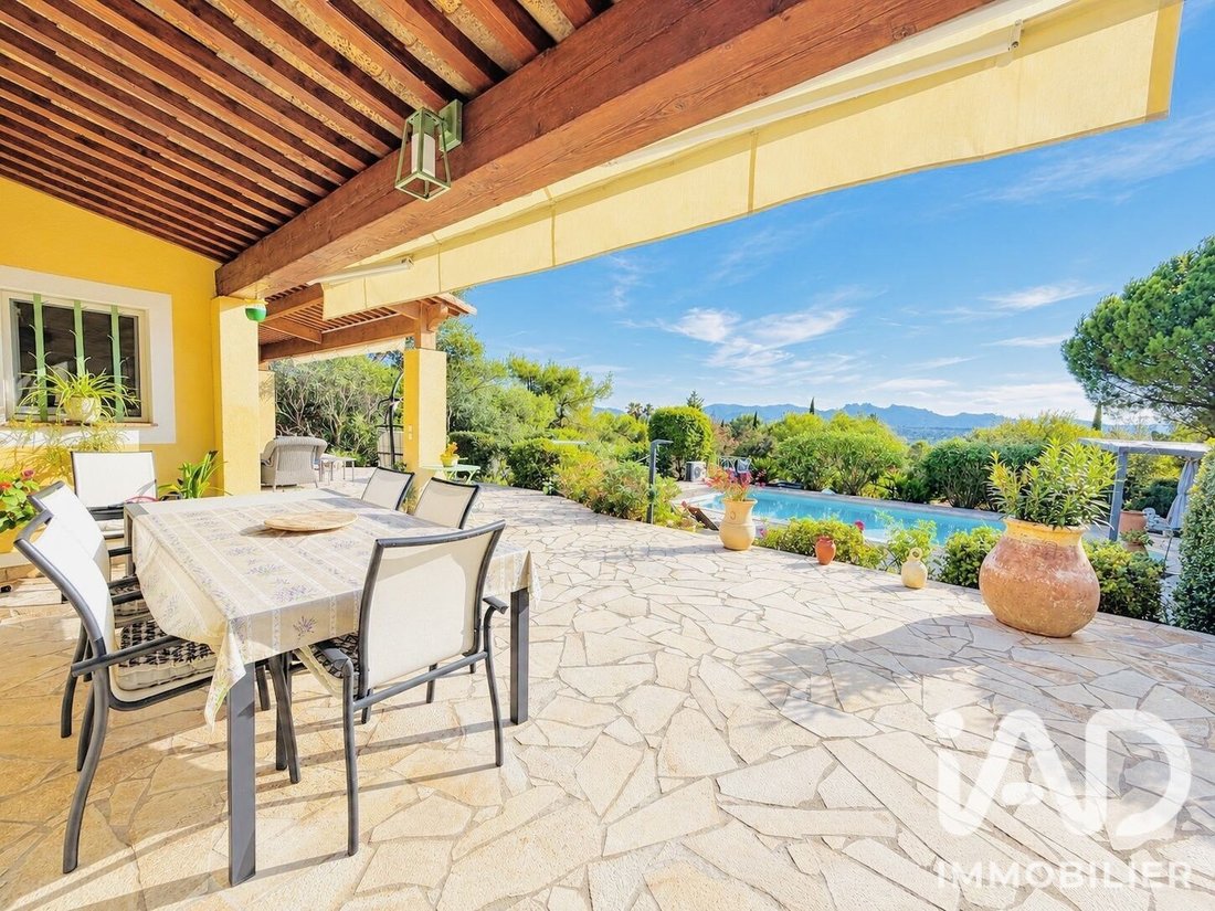 House in Ecarts, Roquebrune-sur-Argens, France 2 - 18992406