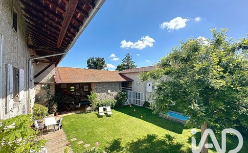 Maison à Saint-Genis-les-Ollières, Auvergne-Rhône-Alpes, France 1