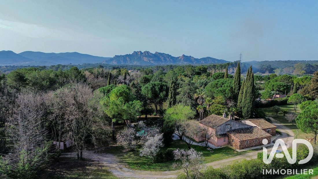 House in La Bouverie, Roquebrune-sur-Argens, France 1 - 18992353