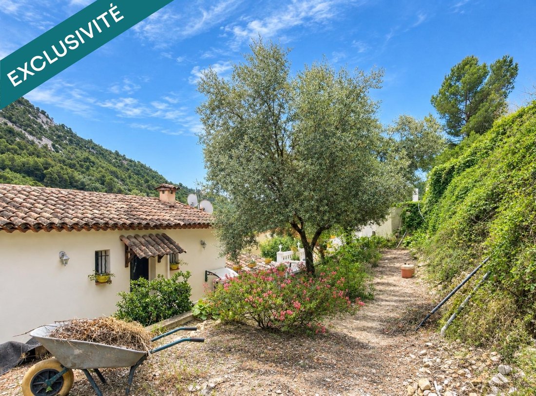 House in Tourrette-Levens, Provence-Alpes-Côte d'Azur, France 2 - 18992299