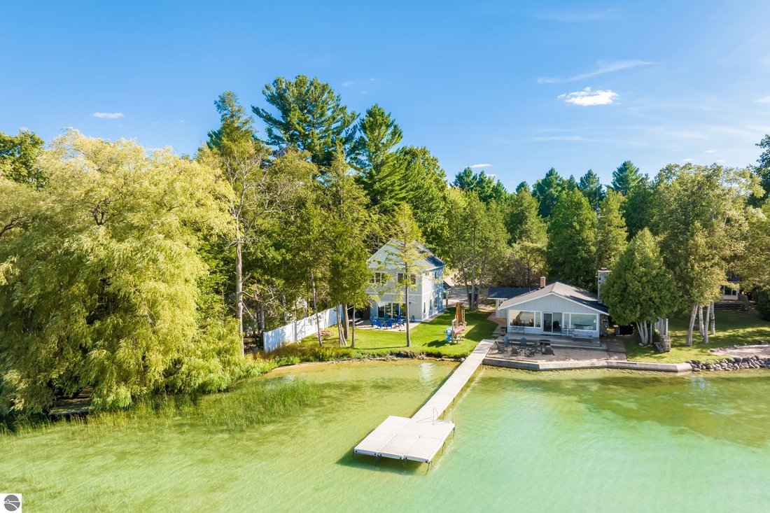 House in Glen Arbor, Michigan, United States 1 - 18992188