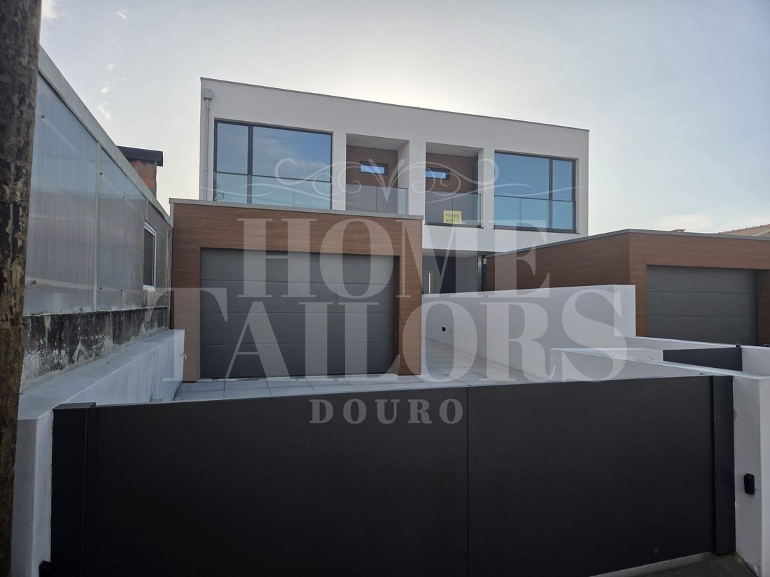 House in Gloria e Vera Cruz, Aveiro District, Portugal 1 - 18992053