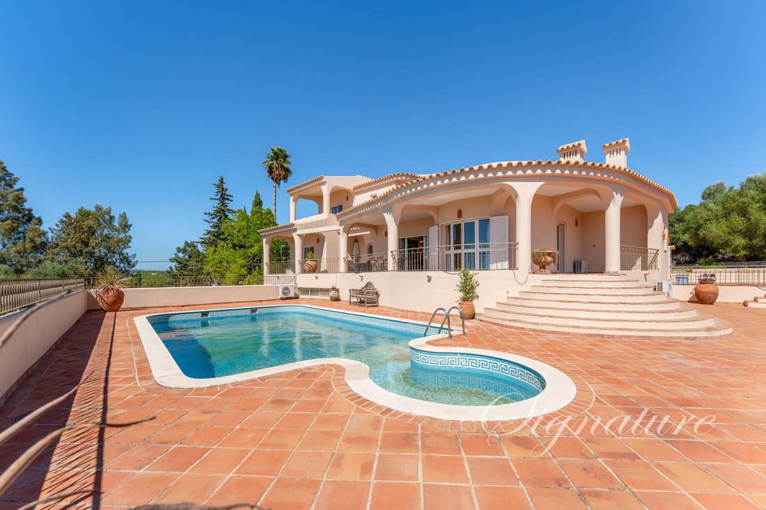 Villa in Santa Barbara de Nexe, Algarve, Portugal 1 - 18991980