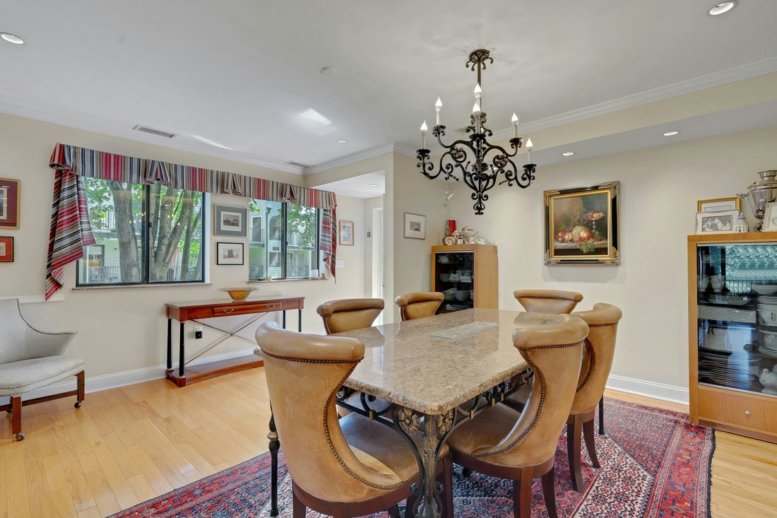 Townhouse in Teaneck, New Jersey, United States 3 - 18992200
