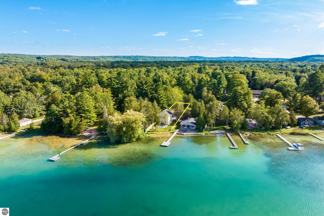 House in Glen Arbor, Michigan, United States 4 - 18992188
