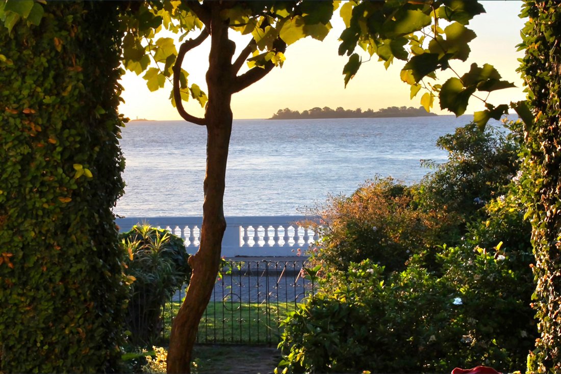 House in Colonia del Sacramento, Colonia Department, Uruguay 1 - 18992256