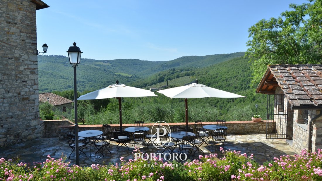 Estate in Castellina in Chianti, Tuscany, Italy 5 - 18992438