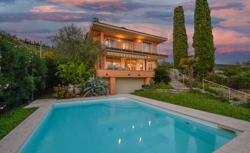 Villa in Garda, Veneto, Italy 1