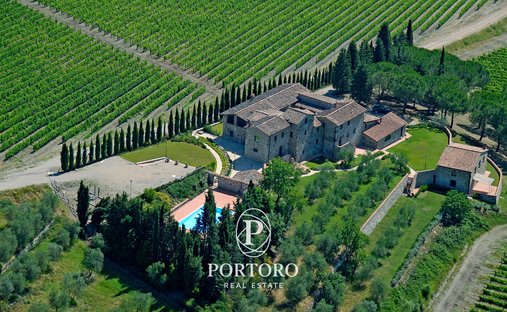 Estate in Castellina in Chianti, Tuscany, Italy 1