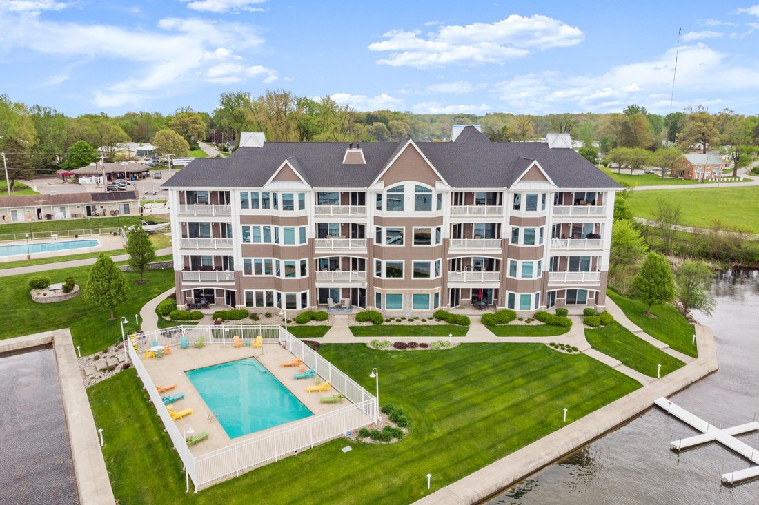 Condo in Syracuse, Indiana, United States 1 - 18992446