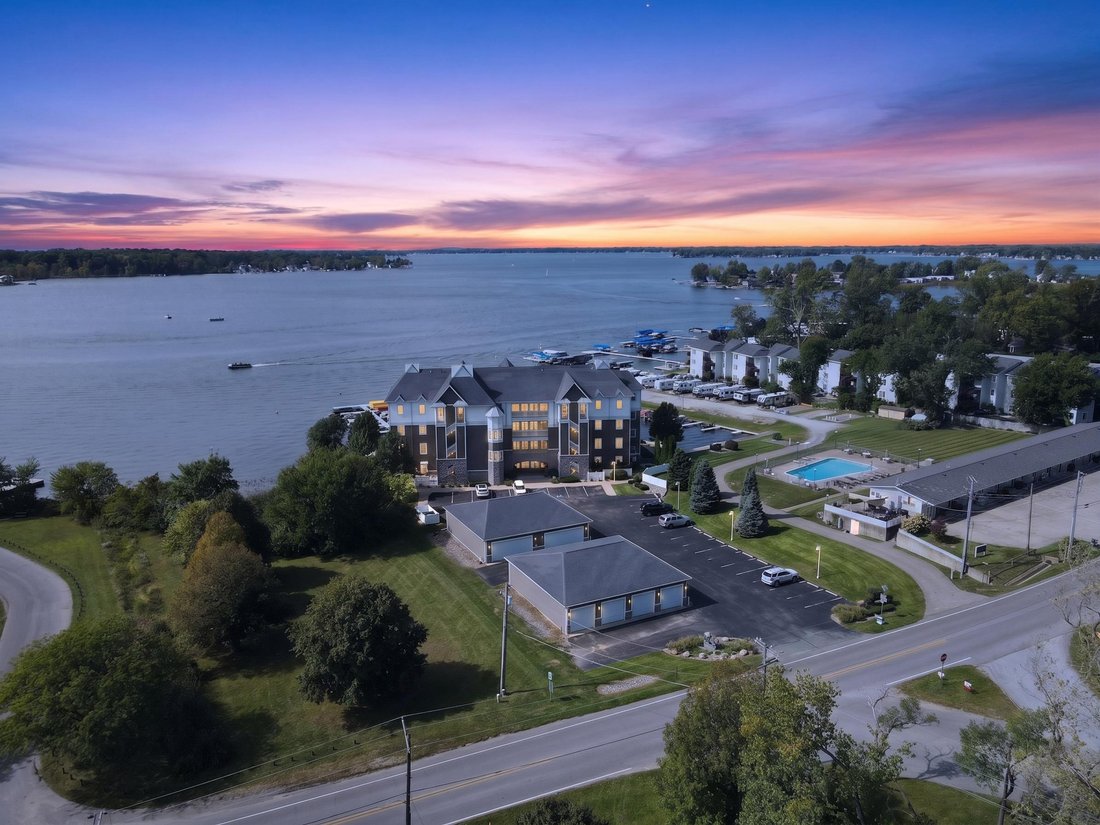 Condo in Syracuse, Indiana, United States 2 - 18992446