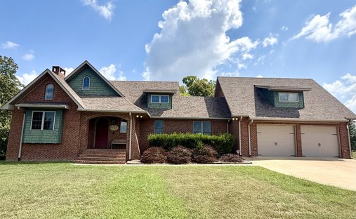 House in Lawrenceburg, Tennessee, United States 1