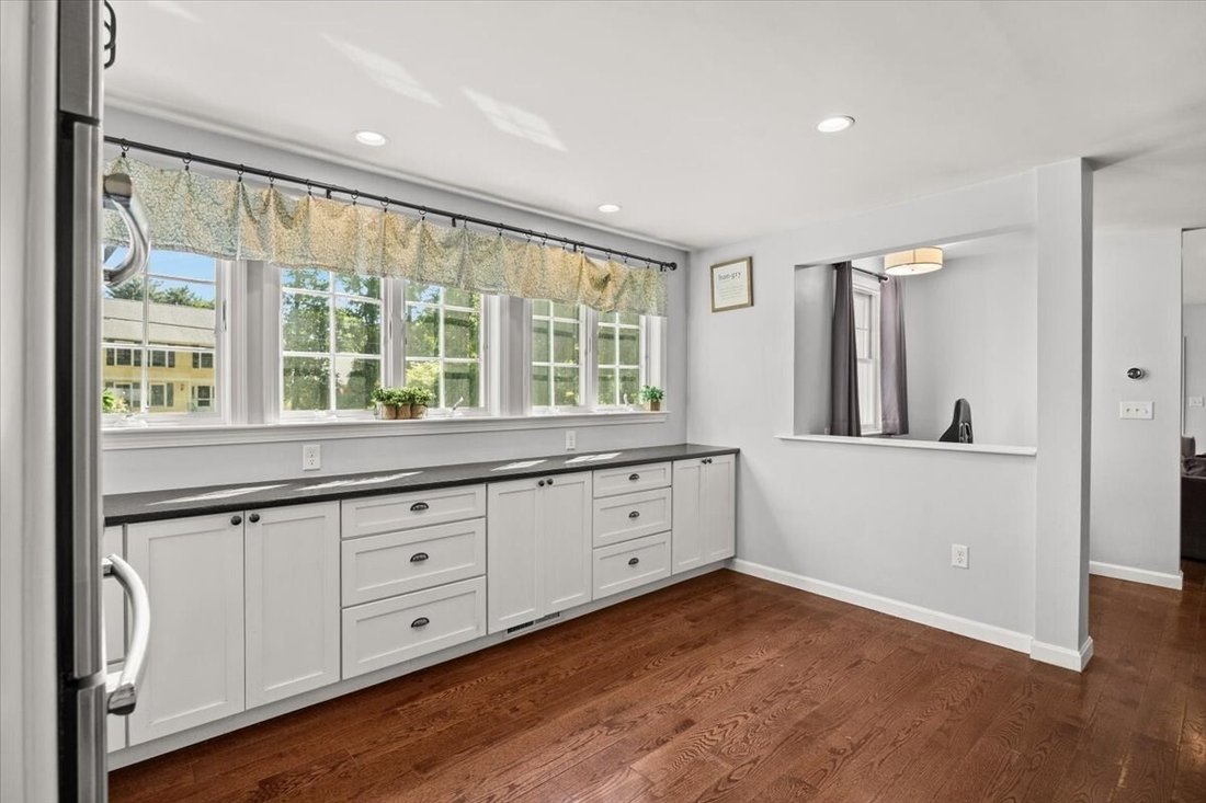 Mansfield, Massachusetts, United States 3 - 18992455