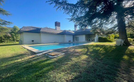 Villa in Villanueva de la Canada, Comunidad de Madrid, Spain 1
