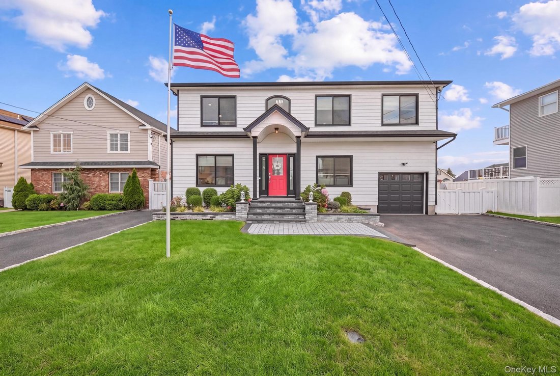 House in Seaford, New York, United States 1 - 18992484