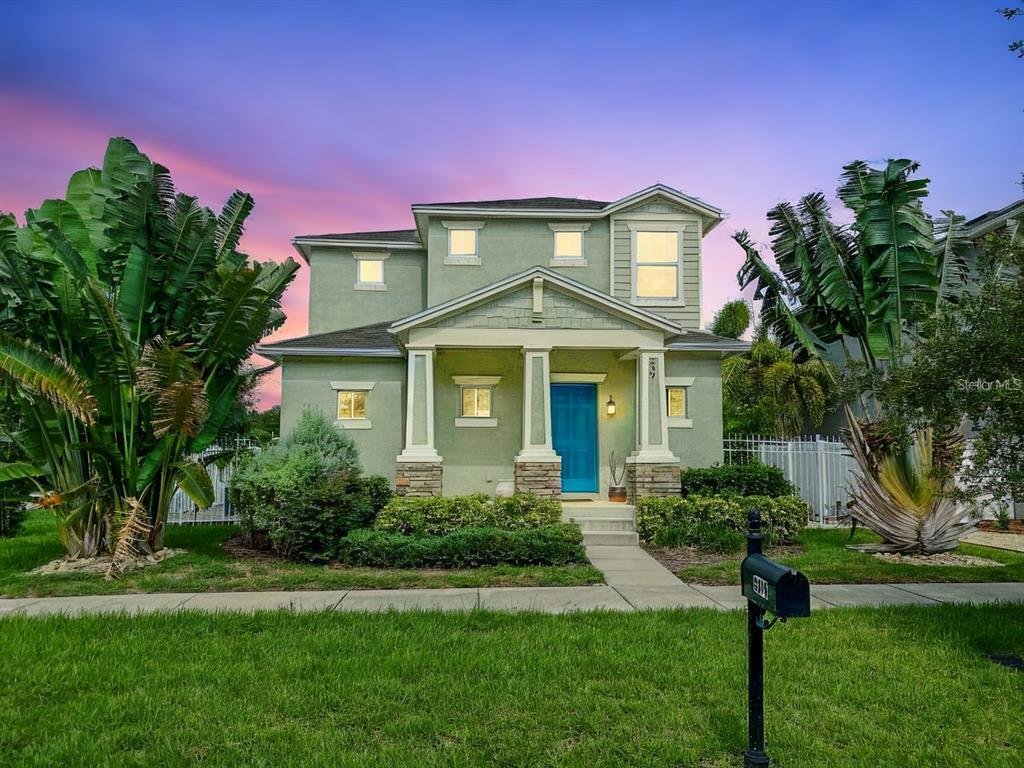 Tampa, Florida, United States 2 - 18992485