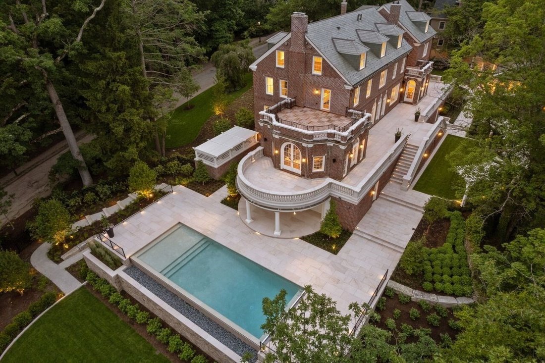 House in Newton, Massachusetts, United States 1 - 18992470