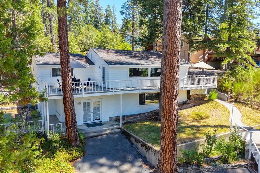 House in Bass Lake, California, United States 1 - 18992456