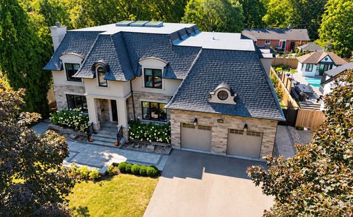 House in Burlington, Ontario, Canada 1
