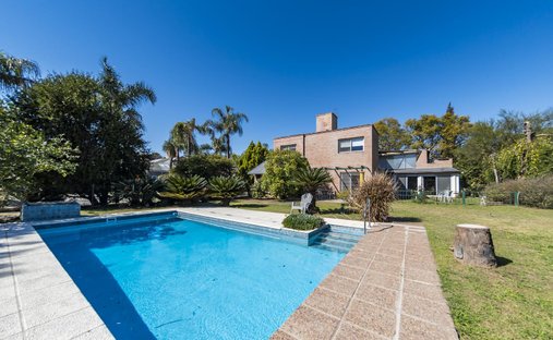 House in Córdoba, Cordoba, Argentina 1