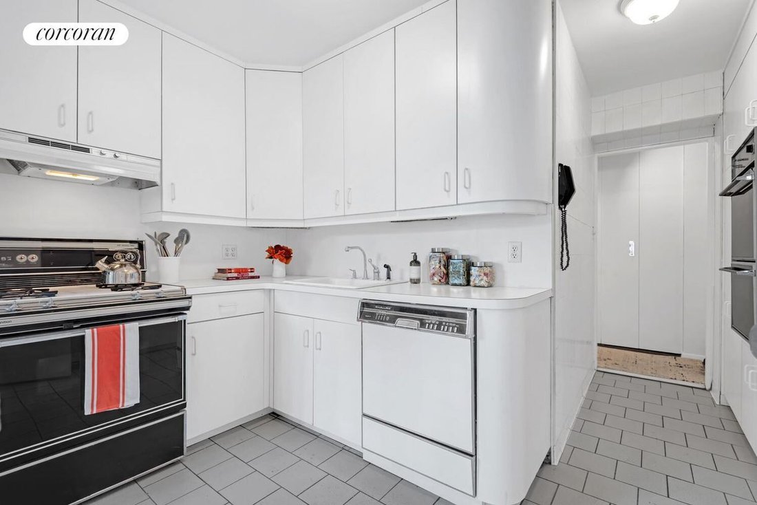 Co Op in New York, New York, United States 5 - 18992584