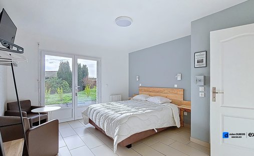 House in Pende, Hauts-de-France, France 1
