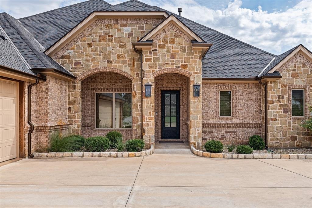 House in Granbury, Texas, United States 4 - 18996083