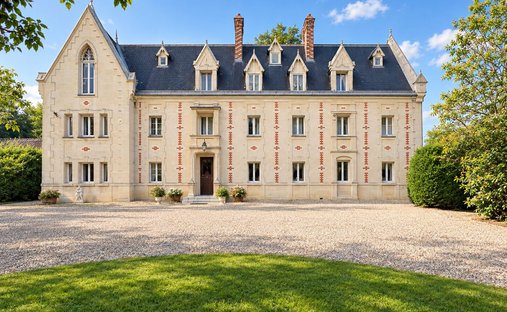 Estate in Centre, Triel-sur-Seine, France 1
