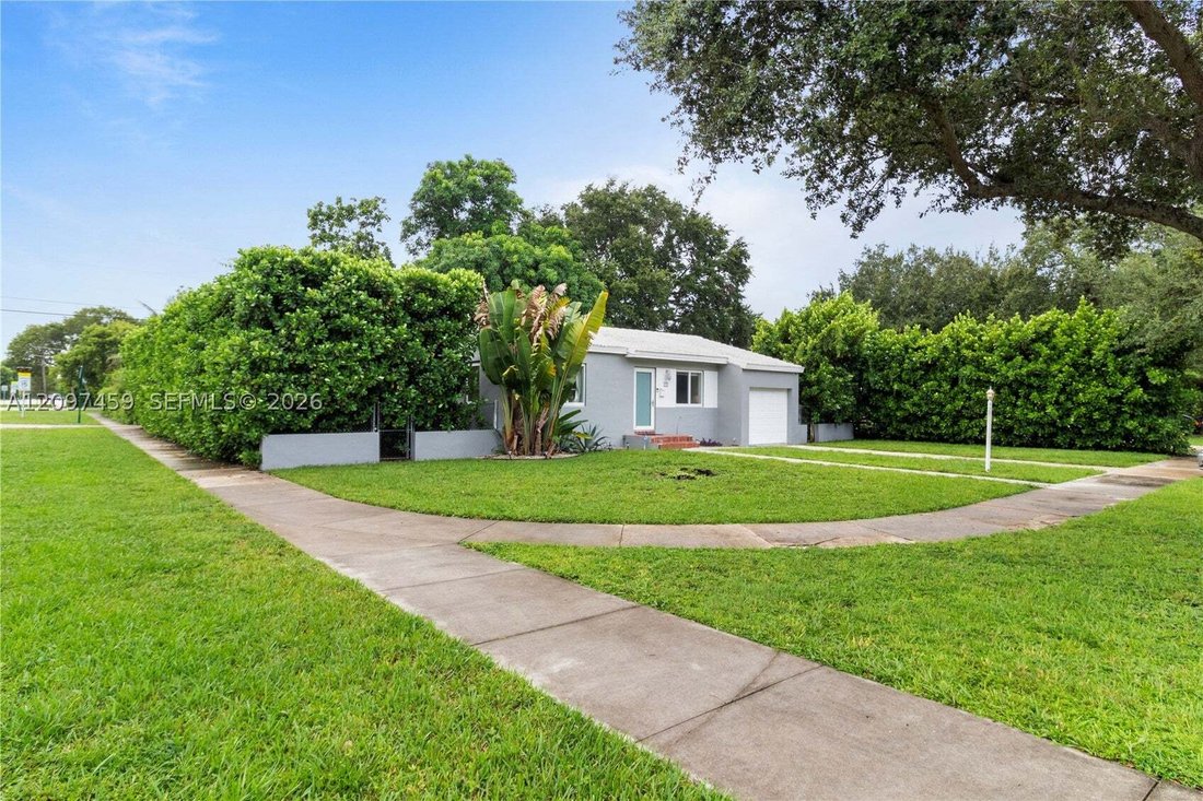 House in Miami, Florida, United States 3 - 18995694