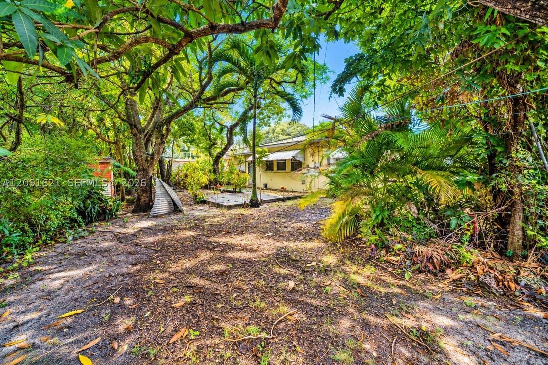 House in Miami, Florida, United States 5 - 18993086