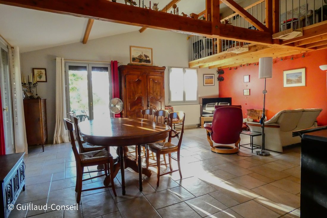 House in Reyrieux, Auvergne-Rhône-Alpes, France 1 - 18999839