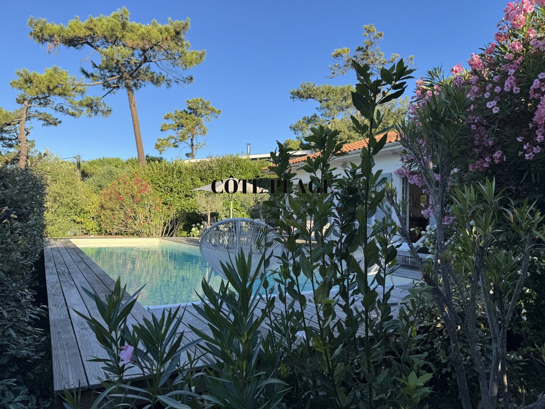 House in Vaux-sur-Mer, Nouvelle-Aquitaine, France 2 - 18994116