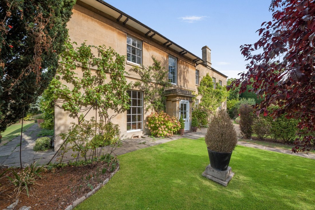 House in Calne, England 2 - 18993194