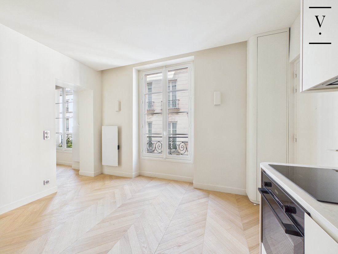 Apartment in Montorgueil-Saint Denis, Paris 2e Arrondissement, Paris 3 - 18996351