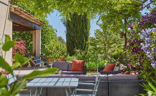 House in Granettes-Jauberte-Sainte Anne, Aix-en-Provence, France 1