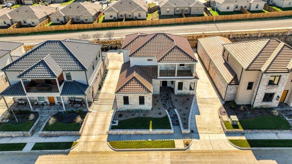 House in Weatherford, Texas, United States 2 - 18996039