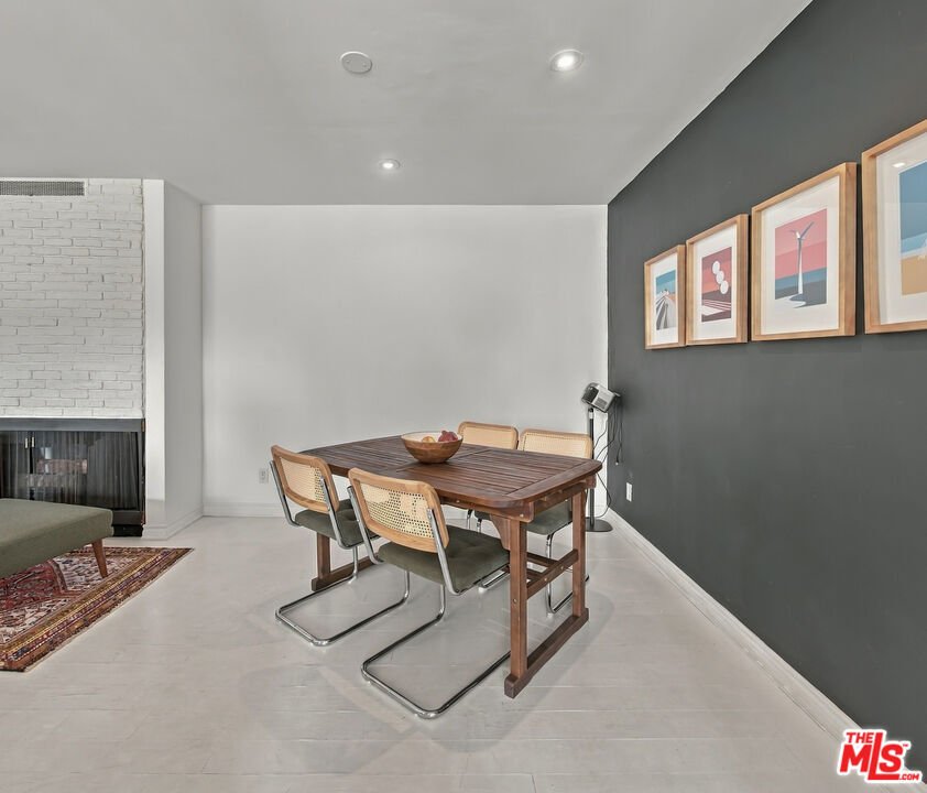 Condo in Los Angeles, California, United States 3 - 18996369