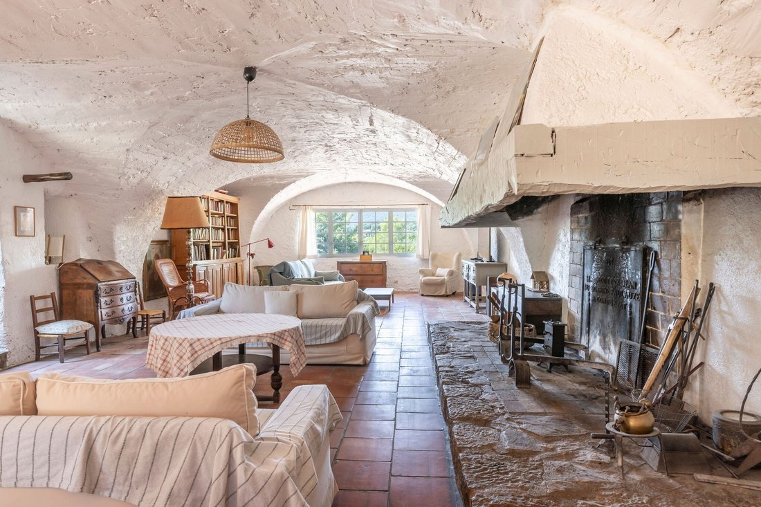 House in Tourrettes, Provence-Alpes-Côte d'Azur, France 4 - 18994819