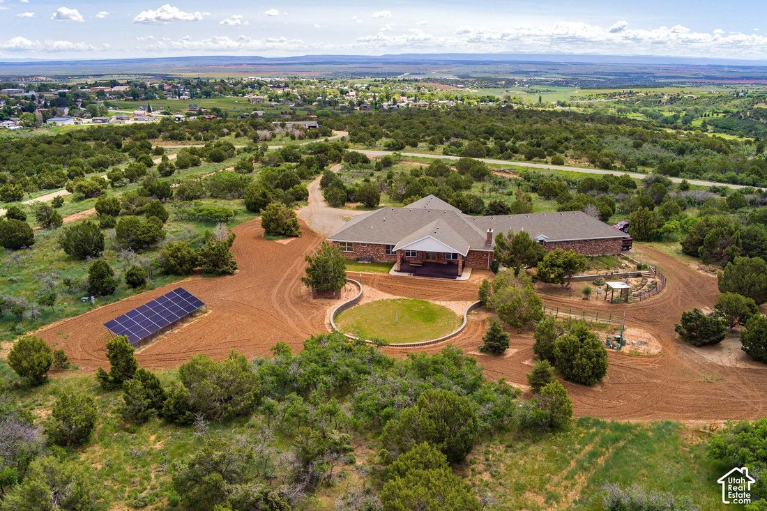 House in Monticello, Utah, United States 1 - 16593265