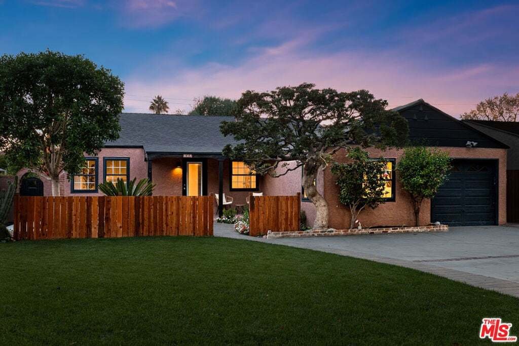 House in Burbank, California, United States 2 - 18995311