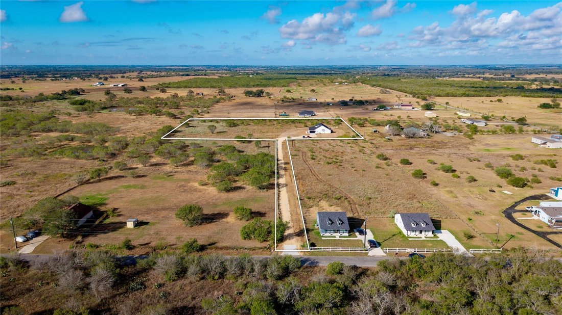 House in Stockdale, Texas, United States 4 - 18995639