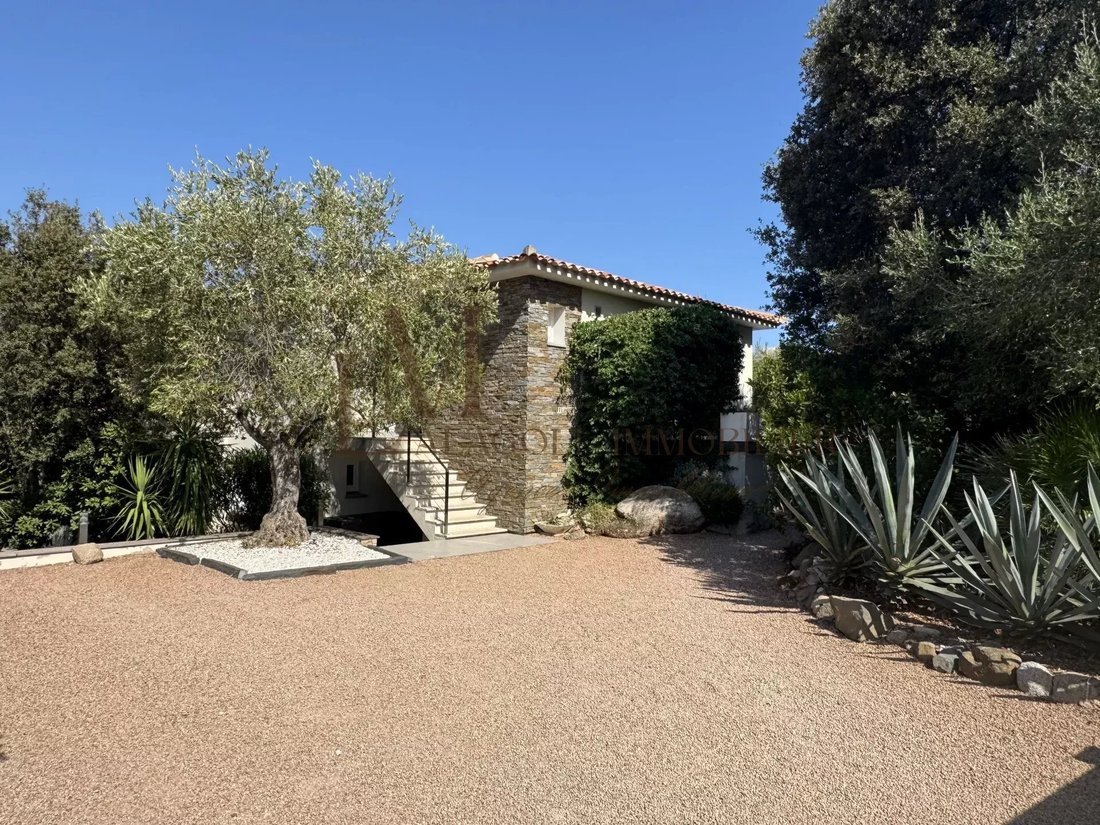 Villa in Porto-Vecchio, Corsica, France 1 - 18993727
