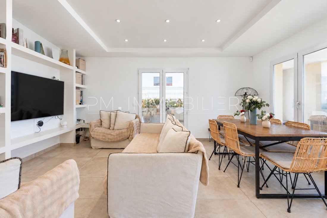 Apartment in Bompard, 7e Arrondissement, Marseille 2 - 18996478
