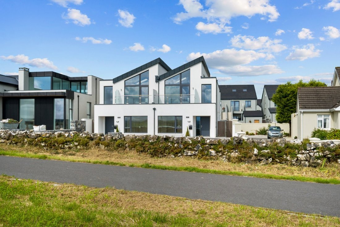 House in Loughrea, County Galway, Ireland 3 - 18993631
