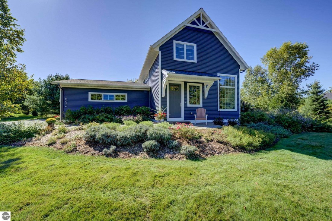 House in Suttons Bay, Michigan, United States 3 - 18992858
