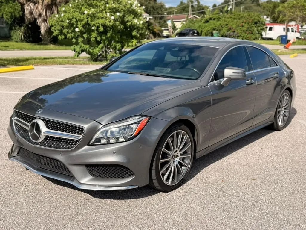 Coupe in Tampa, FL, United States 1 - 18997041