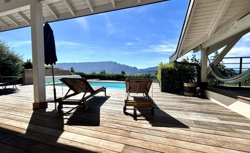 Villa in Pugny-Chatenod, Auvergne-Rhône-Alpes, France 1