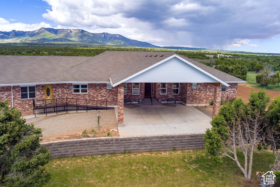 House in Monticello, Utah, United States 2 - 16593265