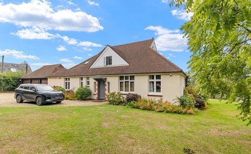 House in Herstmonceux, England 1