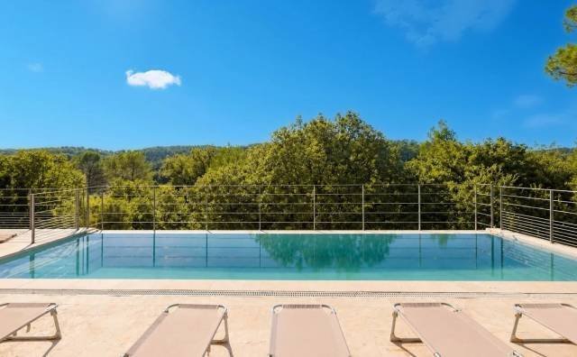 Estate in Cabasse, Provence-Alpes-Côte d'Azur, France 3 - 18609766